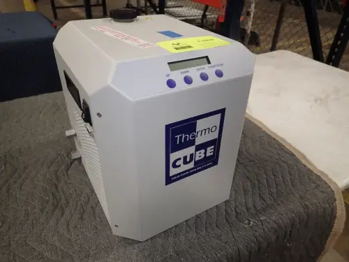 (1) Thermo Cube 10-300 Solid State Thermoelectric Chiller