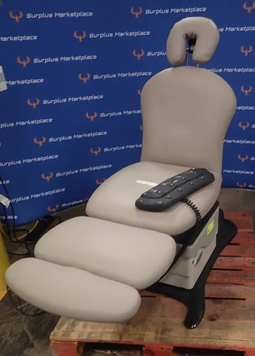 (1) Midmark 641 Powered Exam Chair