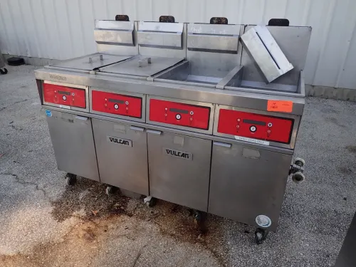 (1) Vulcan 4TR450F 4-Bay Gas Deep Fryer