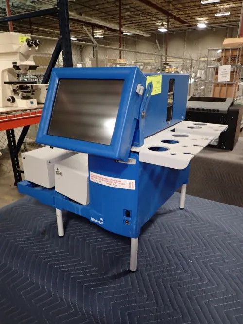 (1) Biotage SP4-R2A1 Chromatography System