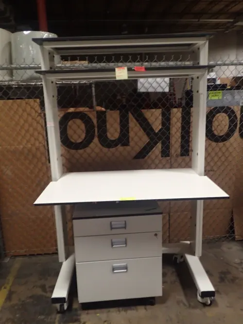 (1) Lab Workstation on Casters