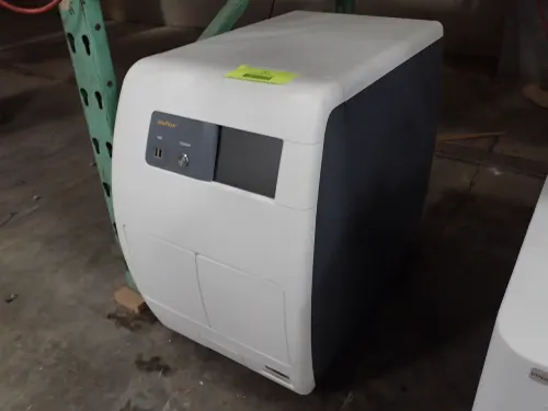 (1) Fluxion Isoflux Analyzer