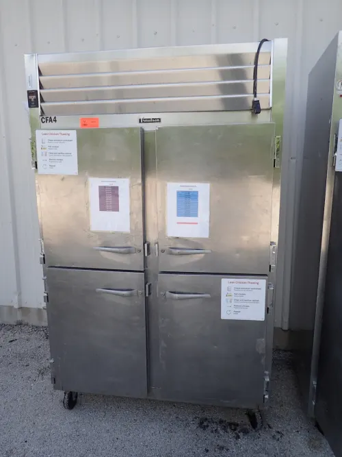 (1) Traulsen RET23NUT-HHS 4-Door Commercial Refrigerator