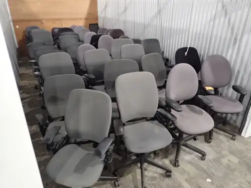 (40) Chairs on Casters 