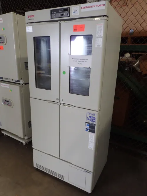 (1) Sanyo MediCool -30° Freezer
