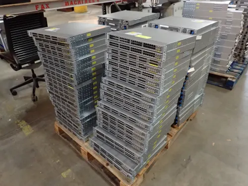 (1) Pallet Assorted Server Equipment