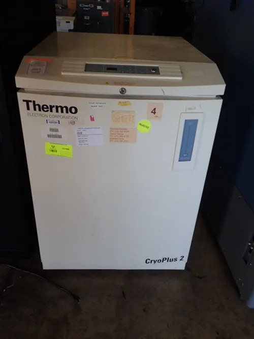 (1) Thermo Electron Corp. CryoPlus 2 Cryostat
