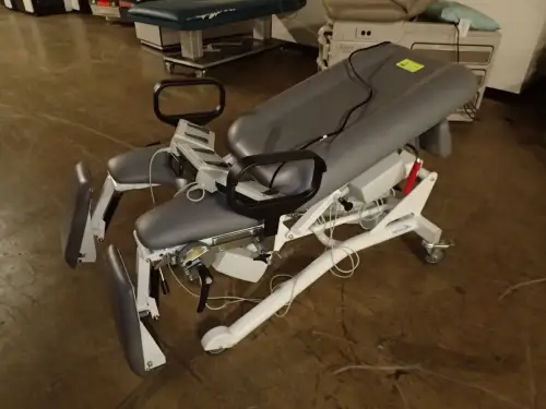 (1) Sonesta 6202 Gynacological Procedure Chair