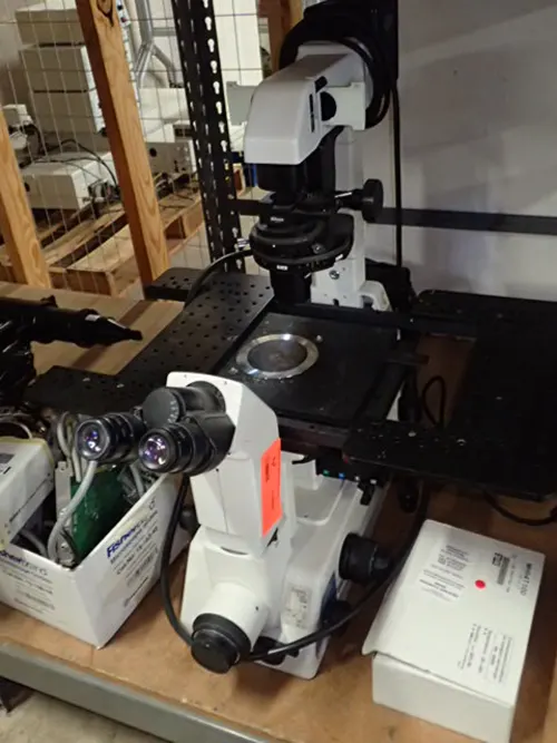 (1) Nikon Eclipse TE300 Microscope With (1) Nikon DXM1200 Digital Camera And (1) Objective