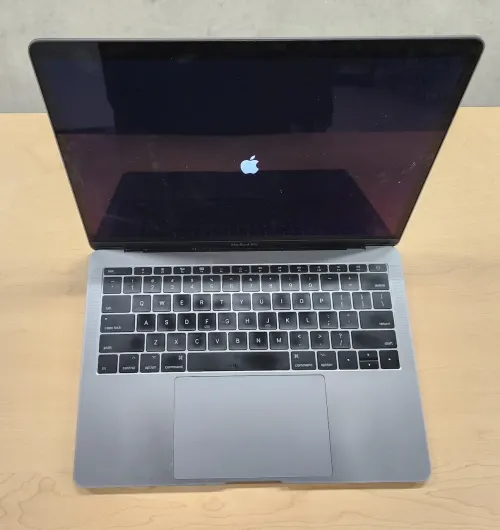 (1) Apple MacBook Pro, 13.3",