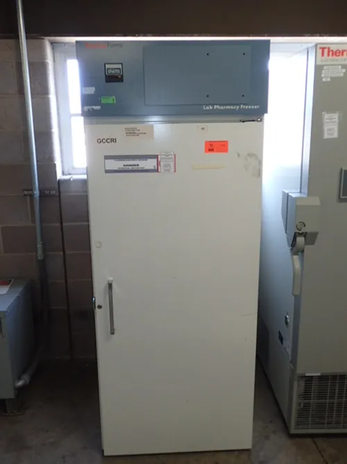 (1) Thermo Forma Lab Pharmacy Freezer