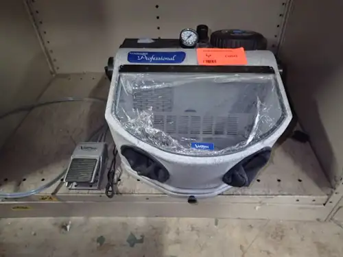 (1) Sandstorm Professional Sand Blaster