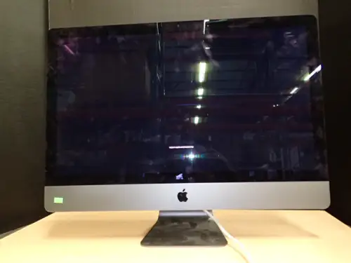 (1) Apple iMac Computer 