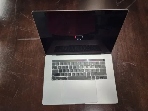 (4) 15" and 16" Apple MacBook Pros