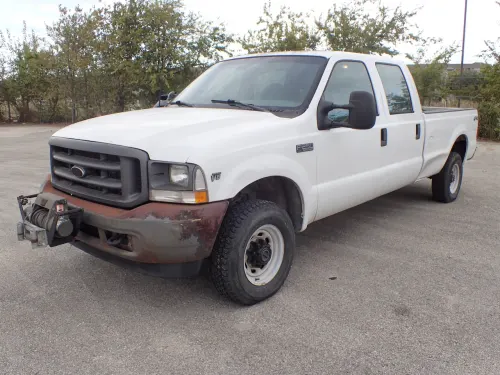 (1) 2002 Ford F-250 XL Super Duty Crew Cab 4x4 Pickup