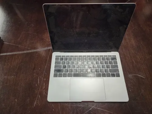(4) Apple MacBooks