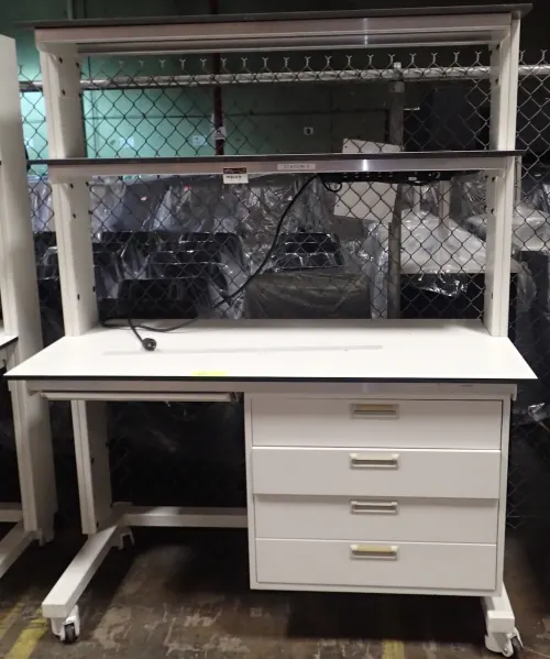 (1) Lab Workstation