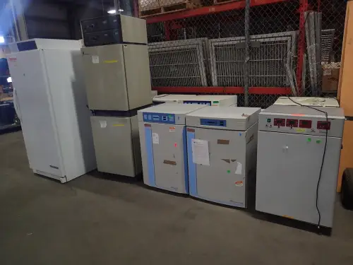 (11) Incubators