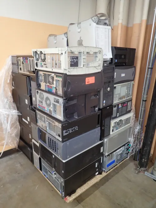 (43) Assorted Computers (HARD DRIVES REMOVED)