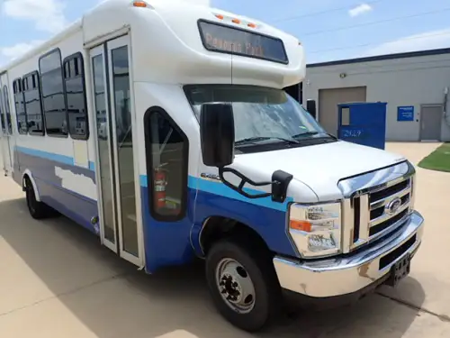 (1) 2019 Ford E450 Super Duty Bus