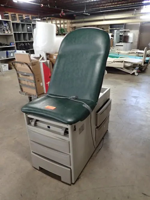 (1) Brewer Access Exam Table