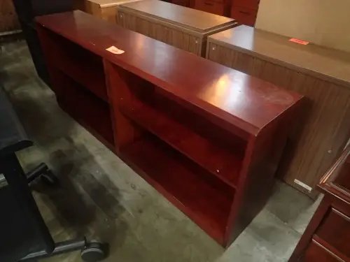 (1) Wooden Bookshelf