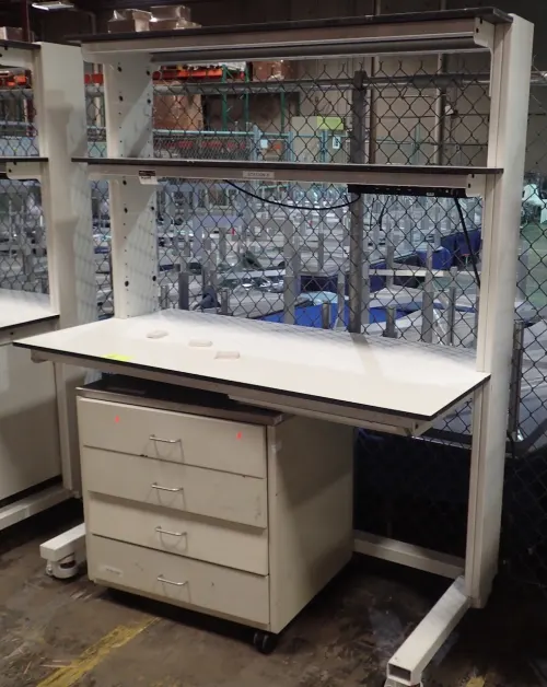 (1) Laboratory Workstation