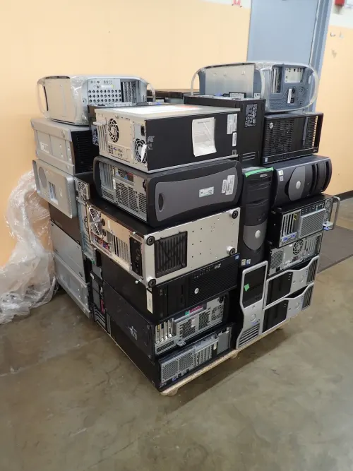 (38) Assorted Computers (HARD DRIVES REMOVED)