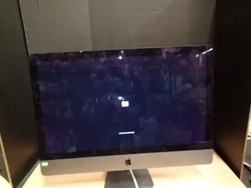 (1) Apple iMac Computer 