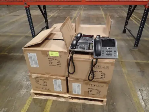 (1) Pallet, (8) Boxes Assorted Office Telephones