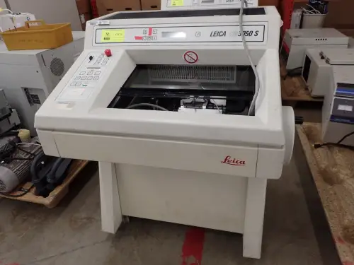 (1) Leica CM3050S Cryostat