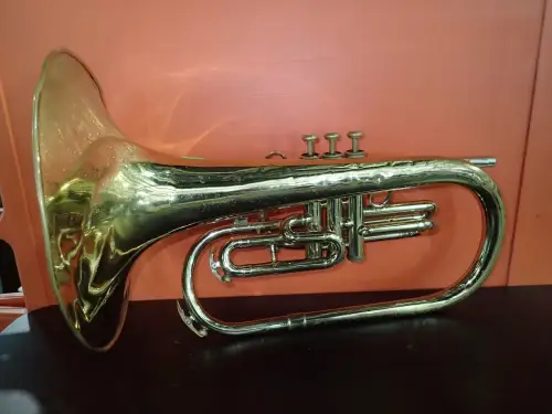 (1) King 1120 Yellow Brass Mellophone Horn