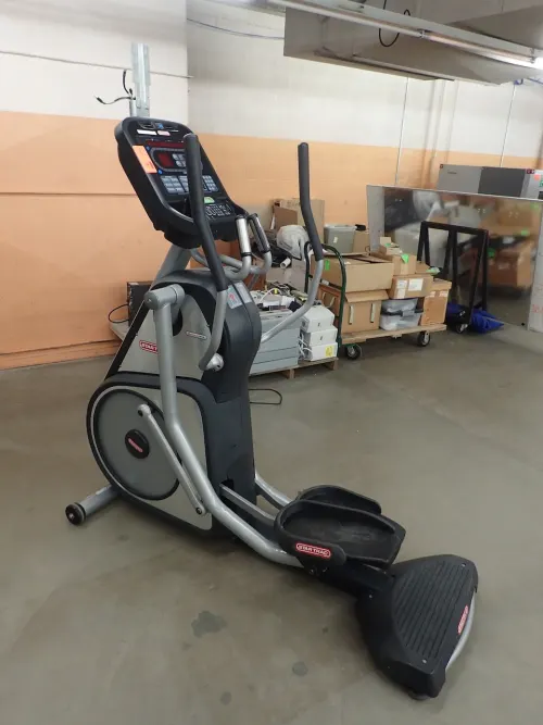 (1) StarTrac Select Fit Elliptical Trainer