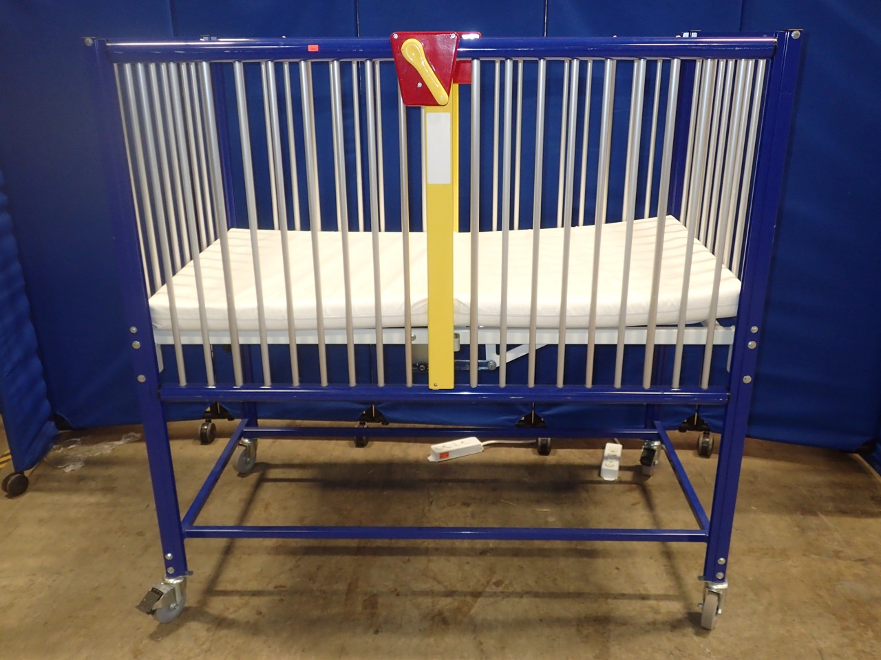 Pedicraft Hospital Crib on Casters Surplus Marketplace