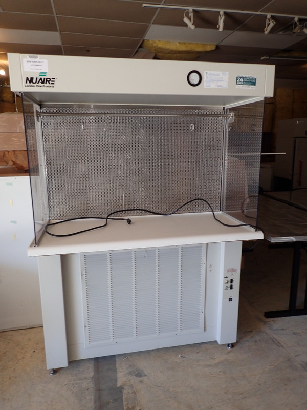 (1) Nuaire Laminar Flow Hood Mode NU301430 Surplus Marketplace