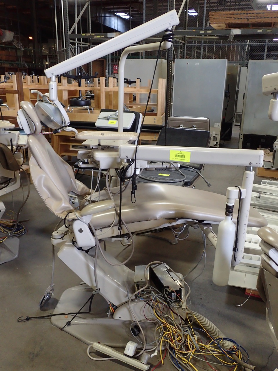 (1) Adec Dental Chair With Exam Light Surplus Marketplace