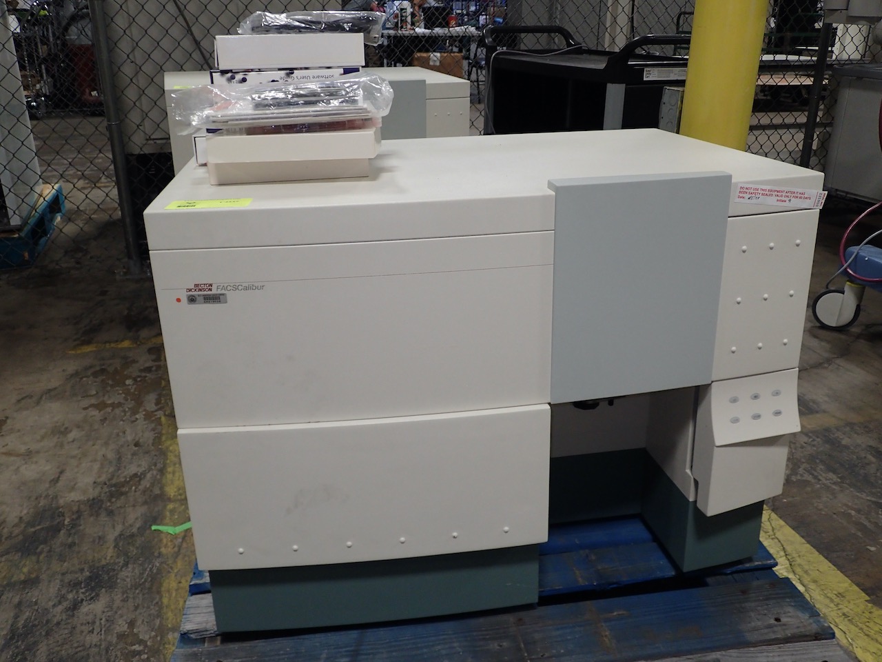(1) Becton Dickinson Facscalibur Flow Cytometer | Surplus Marketplace