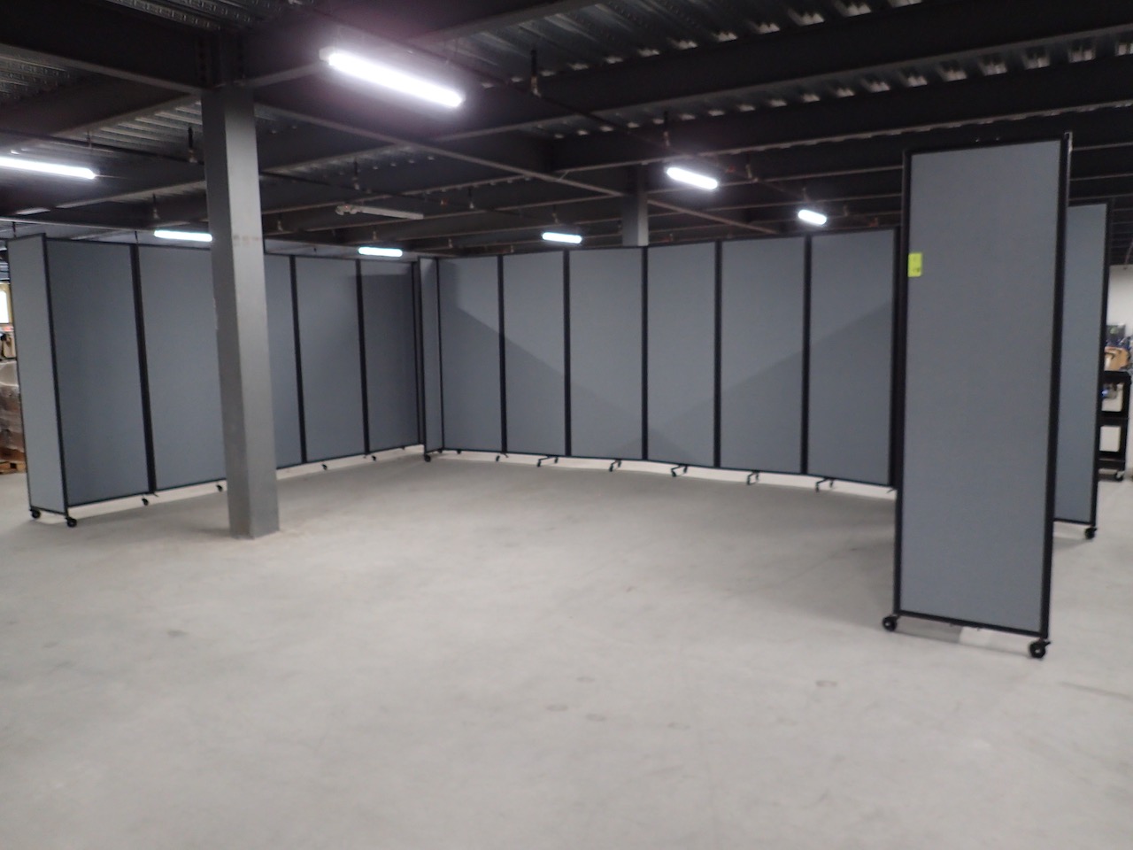 (3) Rolling Collapsible Partitions | Surplus Marketplace