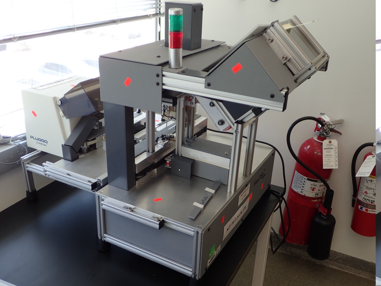Plug Go Decapper Roche Clinicon KapSafe Mini Recapper & Clinicon Pluggo Decapper | Surplus ...