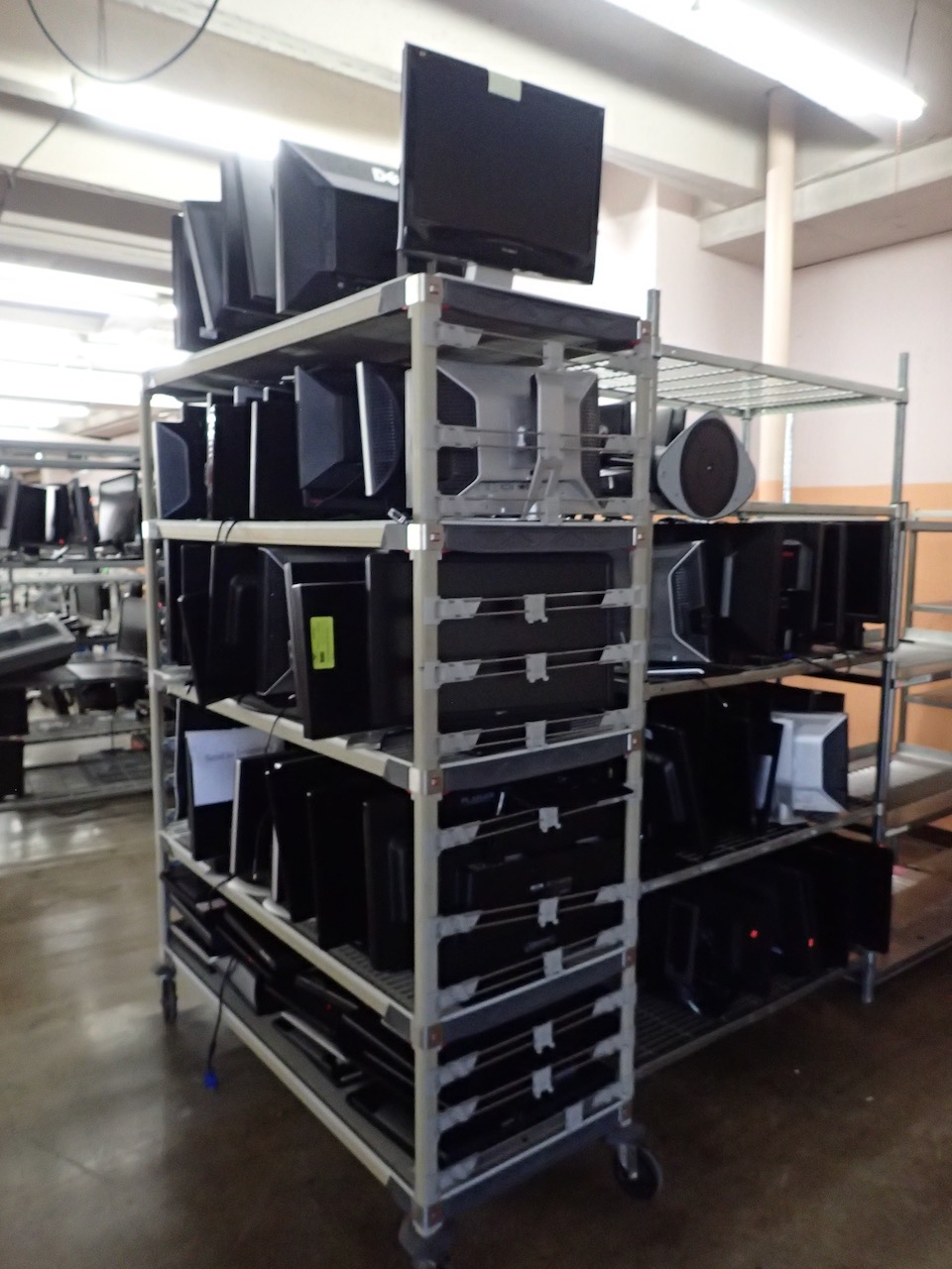 (88) Assorted Computer Monitors | Surplus Marketplace