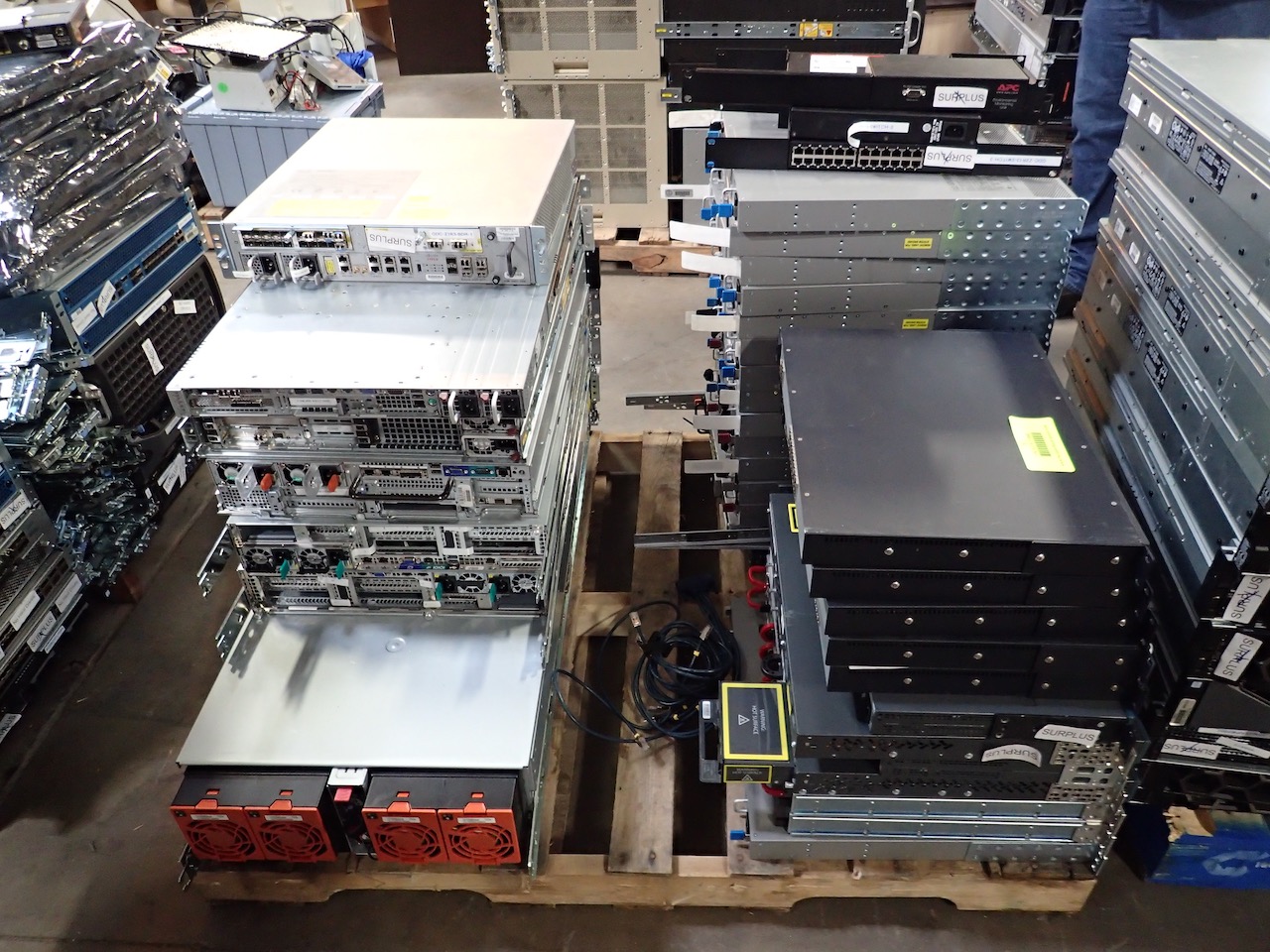 Server Pallets (1) Pallet (22) Assorted Server Components | Surplus Marketplace