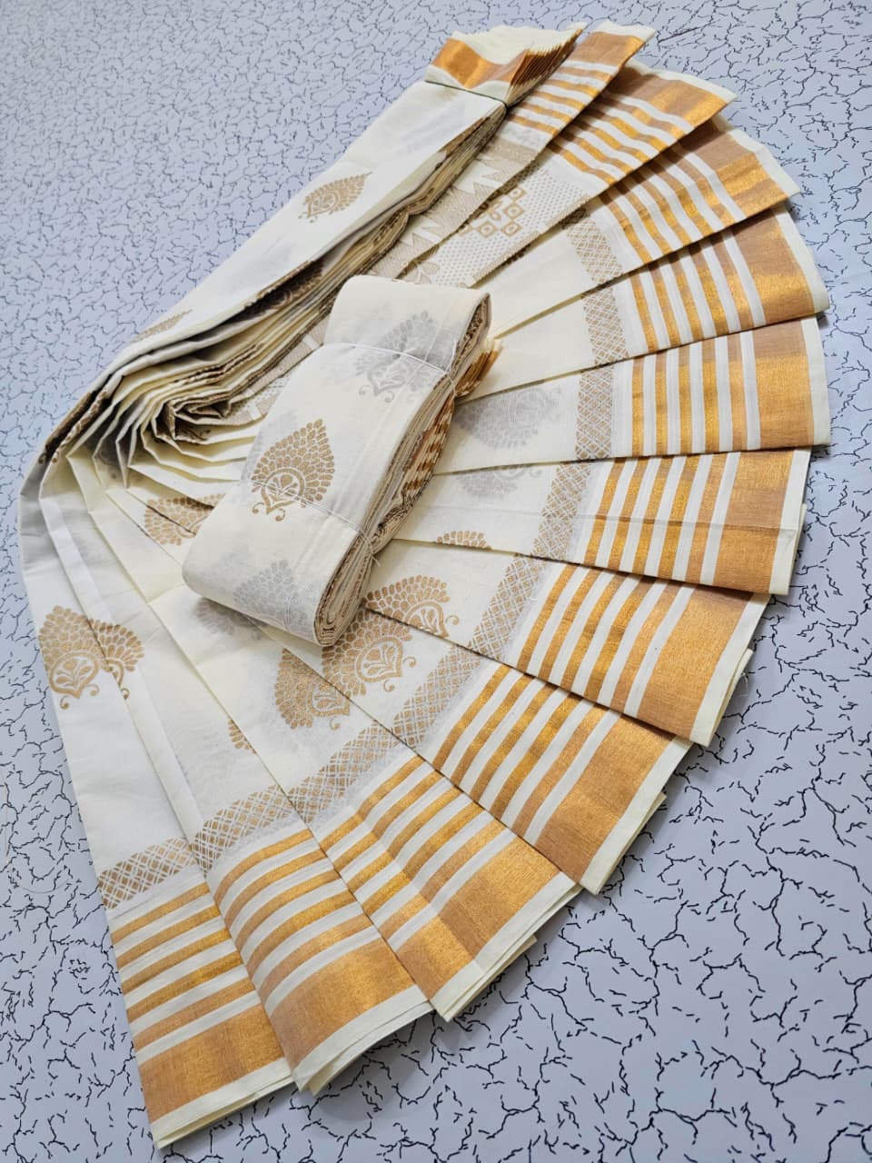PRINTED WORK Kerala COTTON SAREES - White Gold