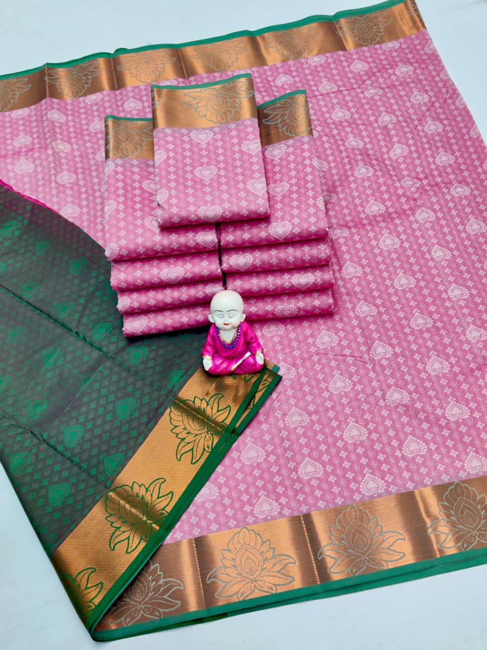 3D Embossed Art Silks Saree_Light Pink Green