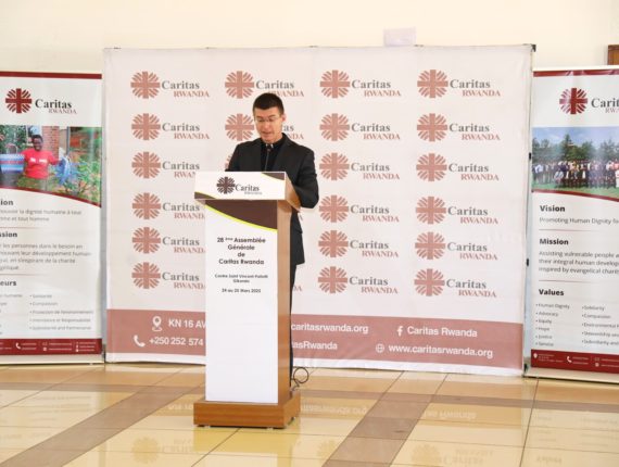 Father Thomasz Gdula, the Secretary of the Nunciature, delivering his speech.