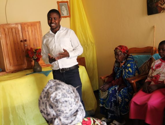 Caritas Rwanda and Caritas Byumba staff paid a visit to the Home Sainte Thérèse de l’Enfant Jésus, a center that cares for vulnerable and disabled elderly people.
