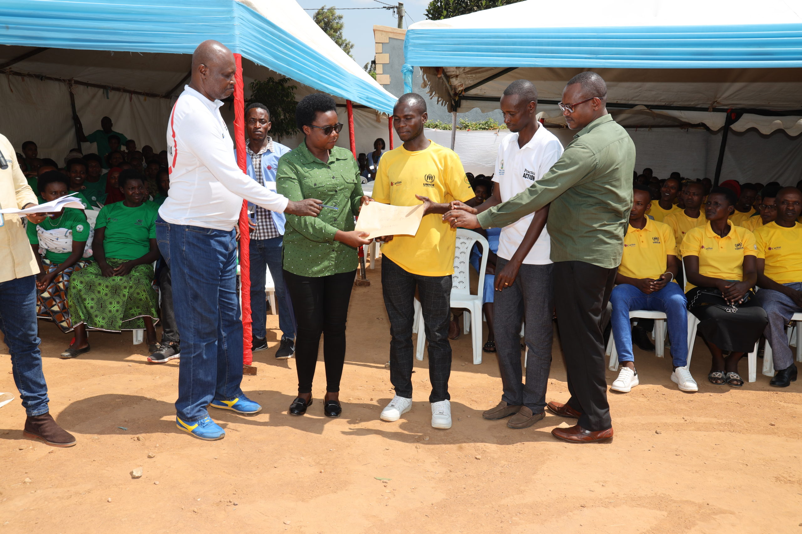 Mahama: The saving groups supported by the Graduation project shared over 285 million Frw