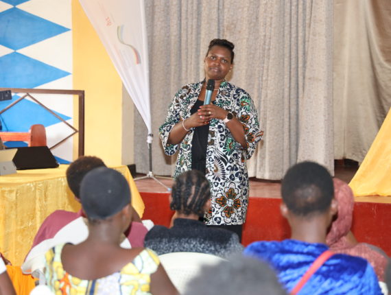 Mrs Pacifique Ishimwe, Vice Mayor of the Rubavu district reassured the teen mothers that all problems have solutions and that their contribution is essential to solving theirs.