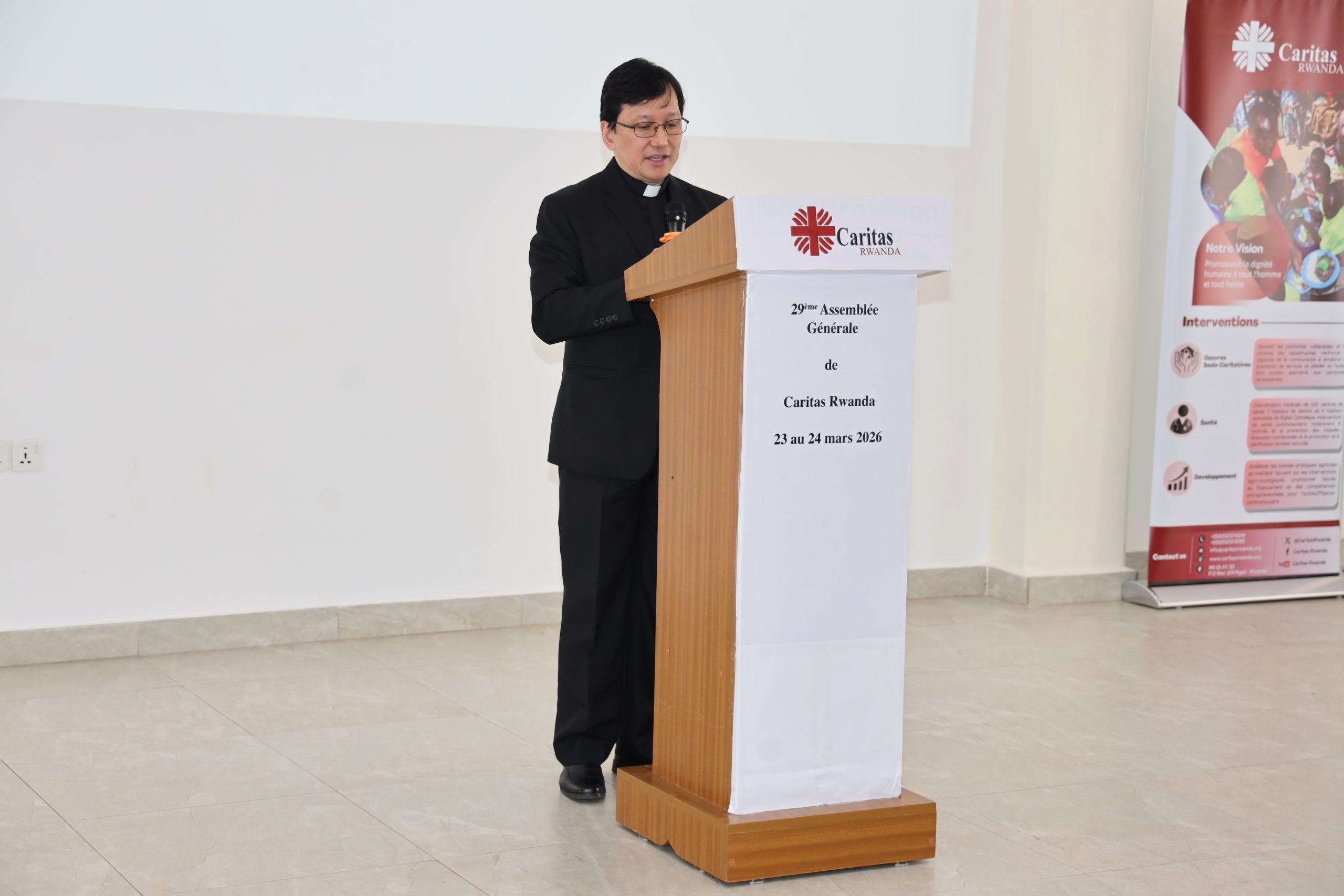H.E. Mgr Arnaldo S. Catalan, the Apostolic Nuncio to Rwanda, delivering his speech.