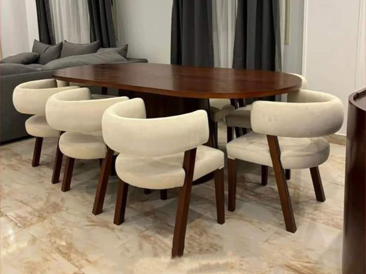 طاولة مودرن ذهبي تصميم كلاسيكي — طاولة مودرن
