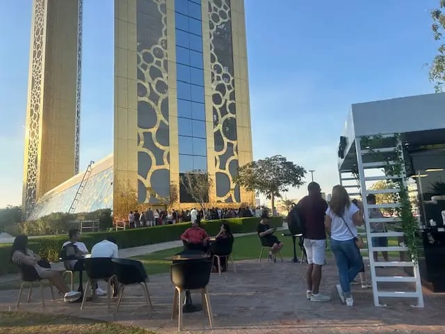 Dubai Frame robotic cafe
